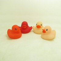 Promotion Standard duck water sensor color changing rubber bath duck