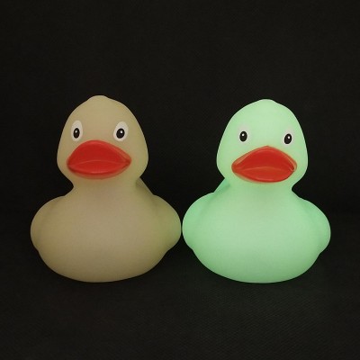 Christmas holiday gift customized vinyl ASTM floating wholesale rubber bath ducks for kids